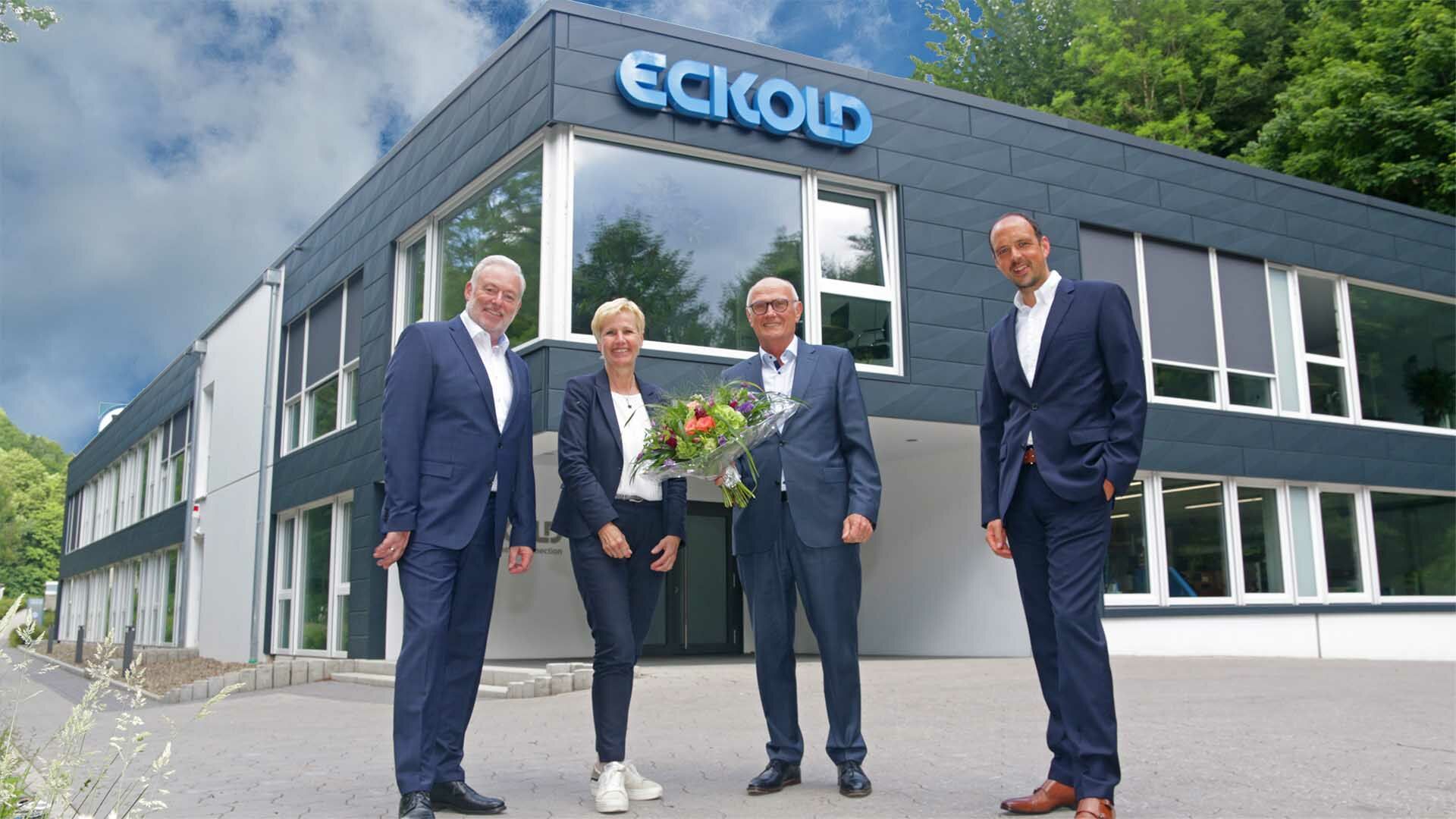 ECKOLD Geschäftsführung Ralf Pilgrim, Annegret Eckold, Patric Daske zusammen mit Dr. R. Beyer